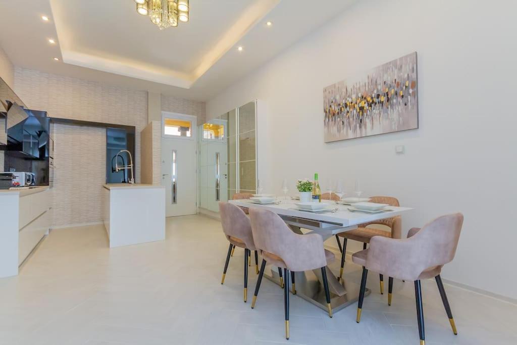 The Opulent Oasis By Newave Apartments بودابست المظهر الخارجي الصورة